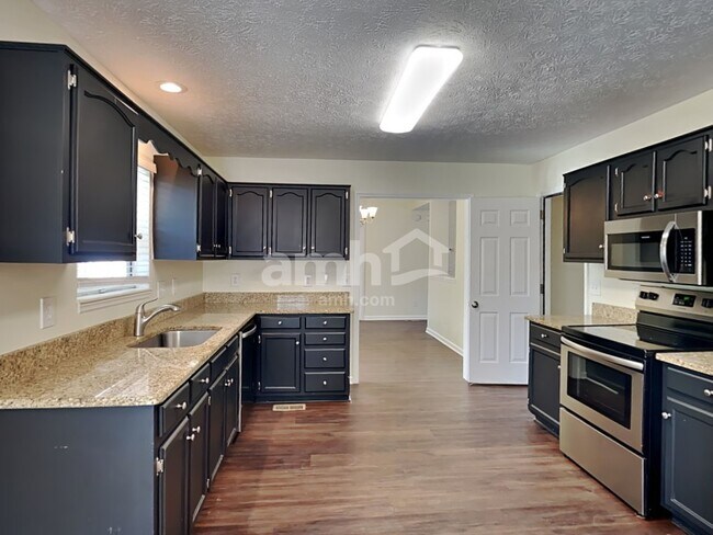 Building Photo - 1300 Georgetown Dr