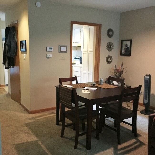 Building Photo - 104 Cedarwood Ln