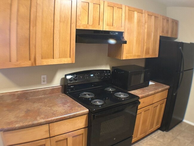 Building Photo - Beautiful 2 bedroom 2 bathroom condo (Avai...