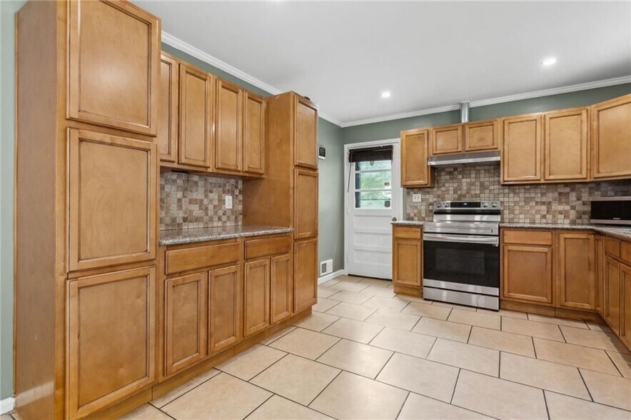 Building Photo - 2985 Dodson Dr