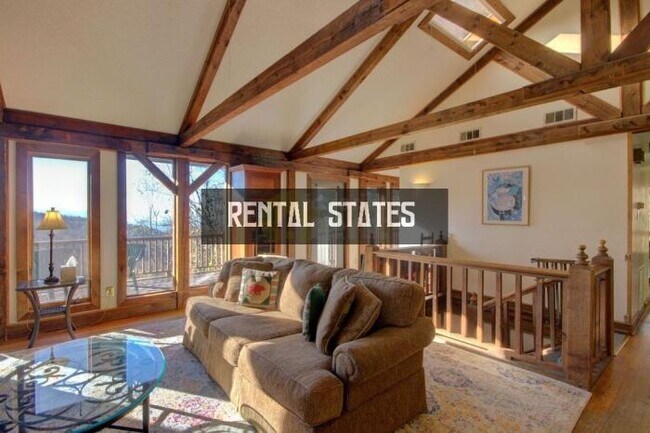 Building Photo - 4 bedroom in Asheville NC 28804