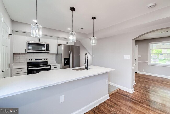 Building Photo - 1902 Good Hope Ct SE