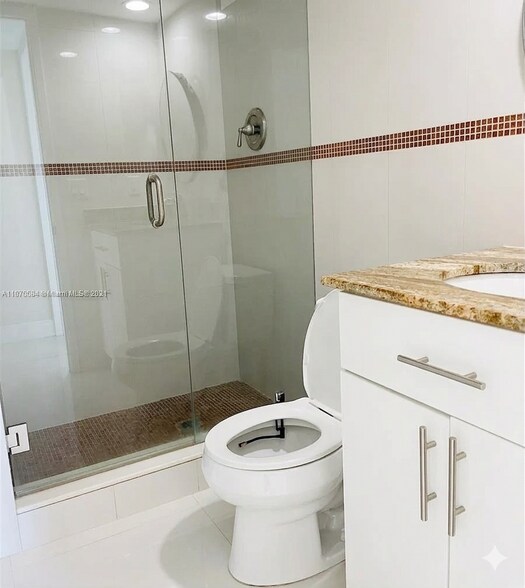 Building Photo - 7135 Collins Ave