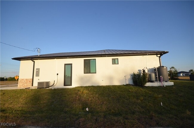 Building Photo - 2416 Diplomat Pkwy W