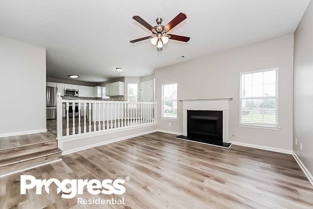 Building Photo - 290 Hazelhurst Dr