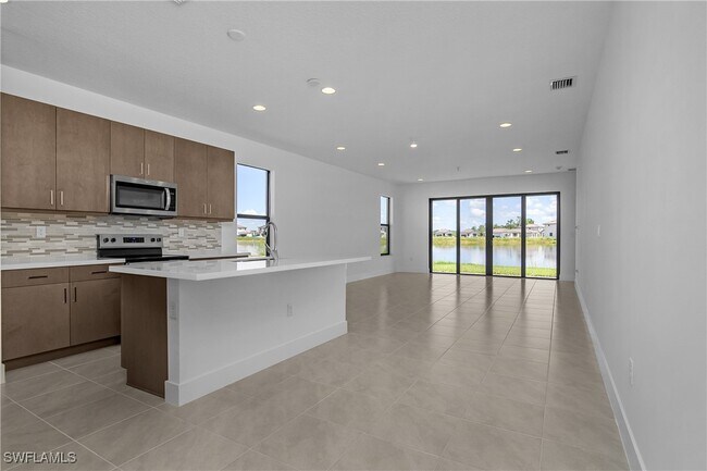 Building Photo - 5763 Agostino Way