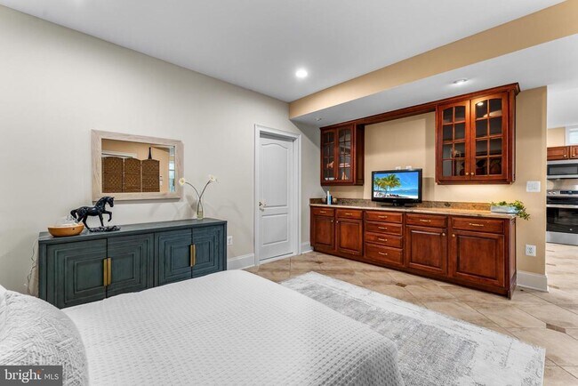 Building Photo - 43176 Tall Pines Ct