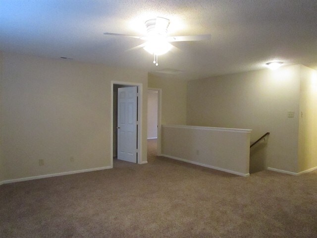 Building Photo - 12440 Rose Haven Dr