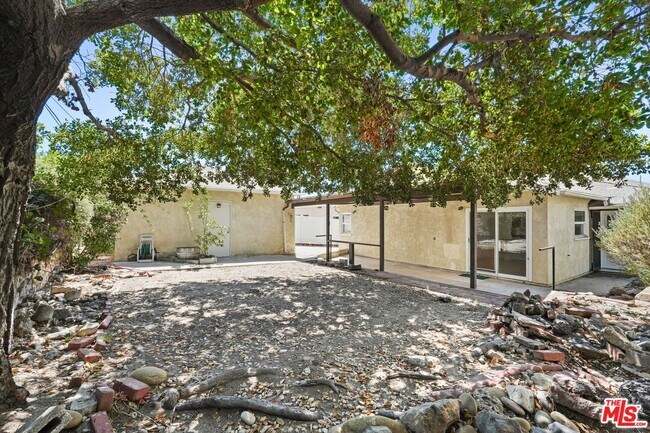 Building Photo - 2943 Los Olivos Ln