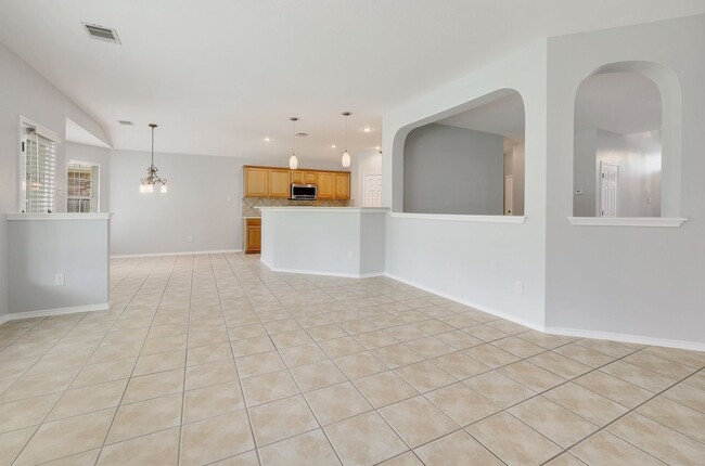 Building Photo - Avery Ranch Dime!