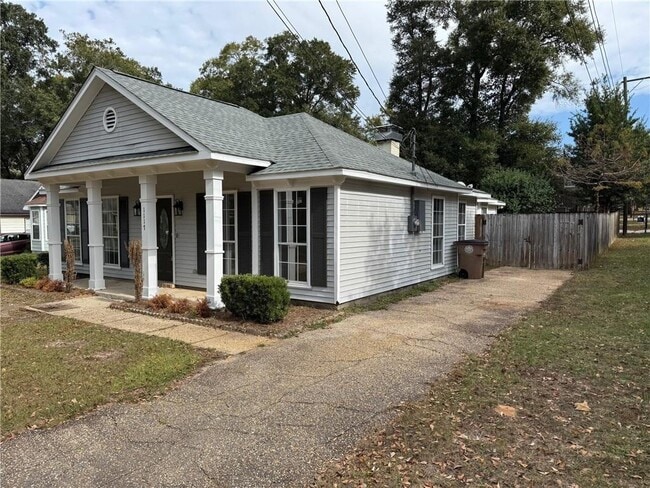 Building Photo - 1117 Pinemont Dr