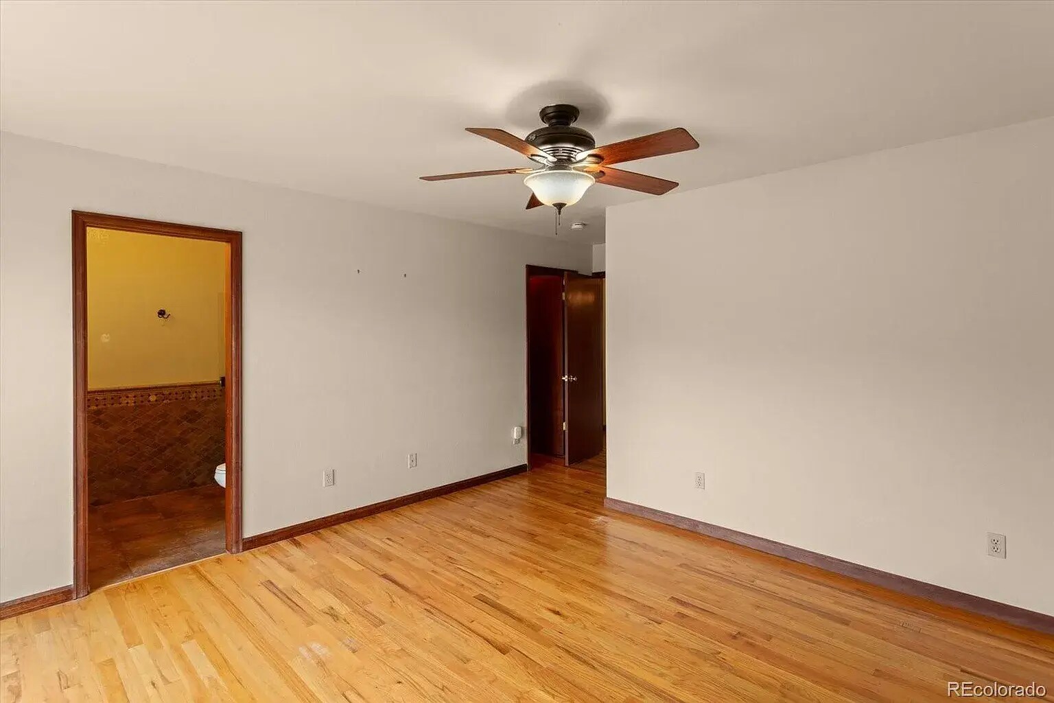 Master Bedroom - 413 Poncha Blvd