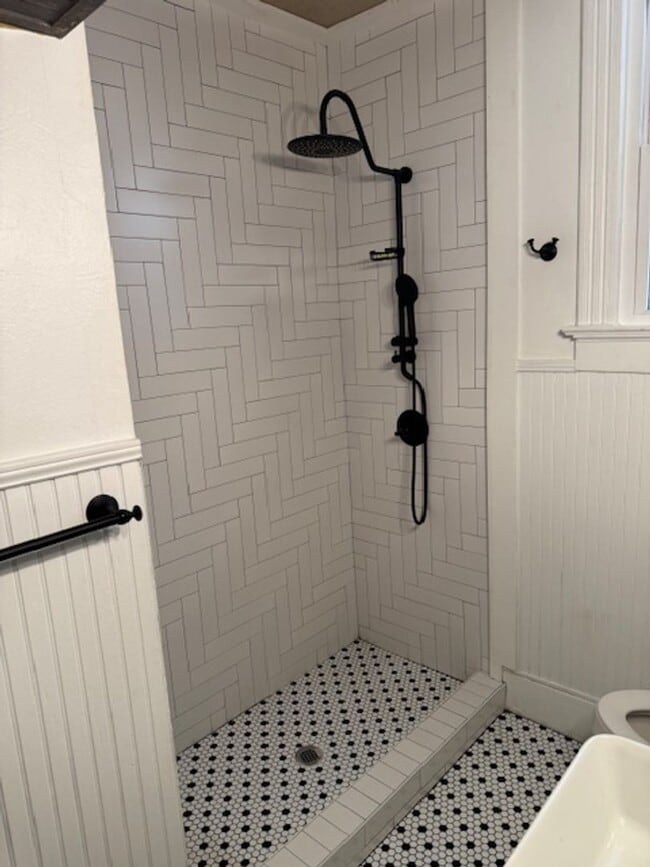 Building Photo - 416 W Montgomery St