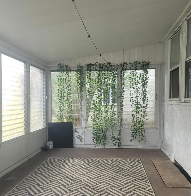 Building Photo - 1005 Drexel Ave