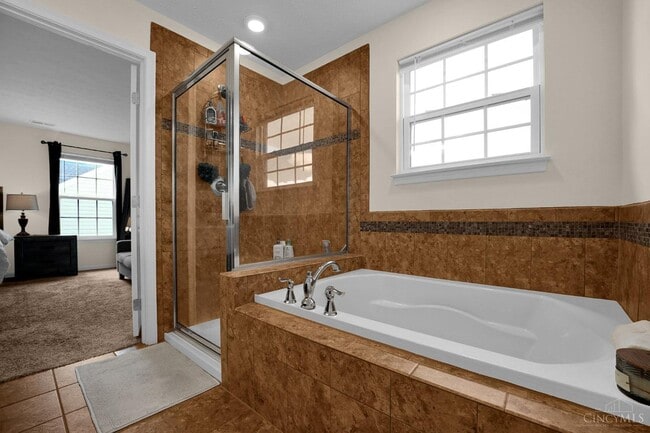 Building Photo - 6468 Holly Ln