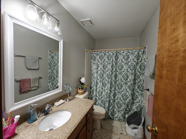Building Photo - 3389 Ohara Terrace