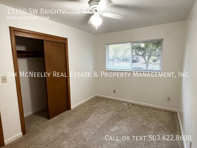 Building Photo - 13150 SW Brightwood St