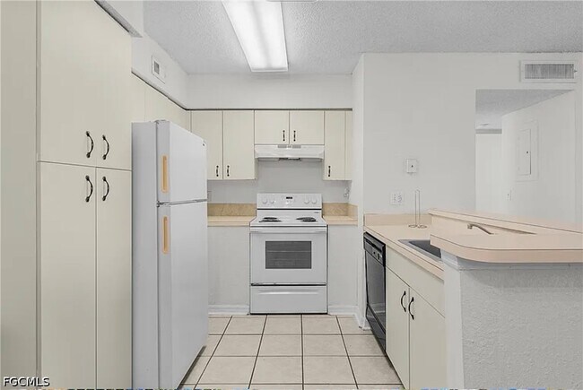 Building Photo - 13545 Eagle Ridge Dr