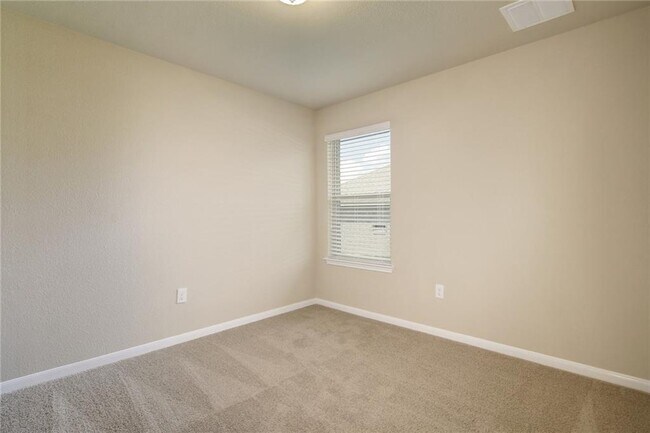 Building Photo - 843 Winnsboro Dr