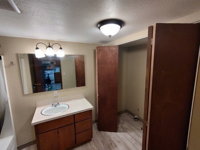 Building Photo - 209 Harrison St