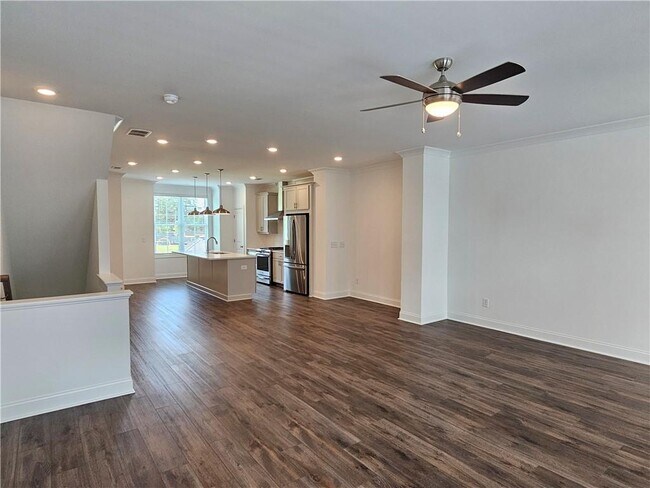 Building Photo - 502 Healy Dr