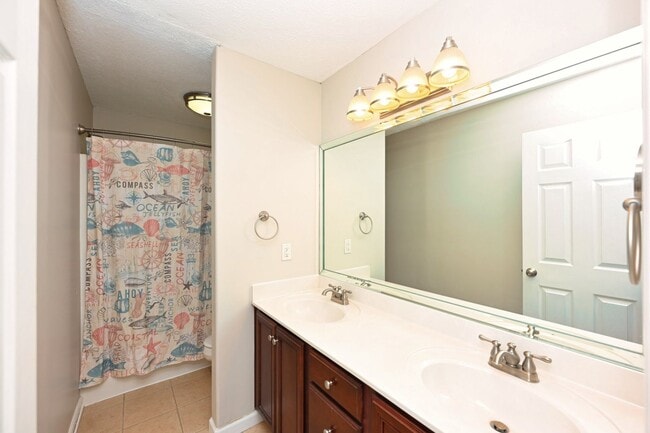 Building Photo - **BEAUTIFUL, WELL-MAINTAINED BRICK HOME ON A LOVELY 0.63-ACRE LOT IN A DESIRABLE NEIGHBORHOOD**