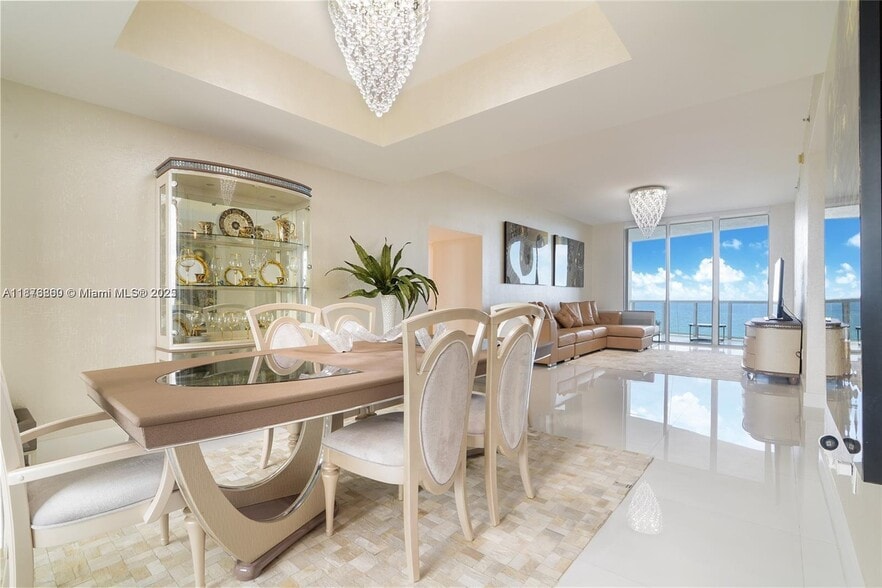 Building Photo - 15811 Collins Ave