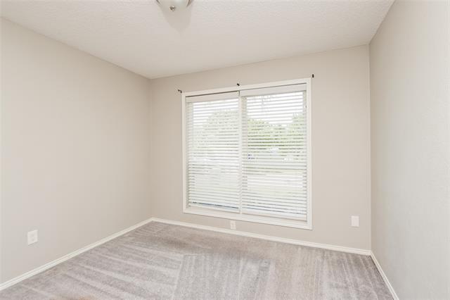 Building Photo - 1704 High Pointe Ln