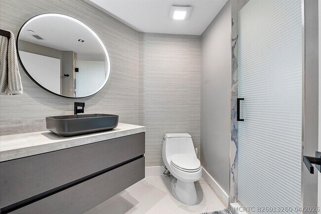 Building Photo - 3100 N Ocean Blvd