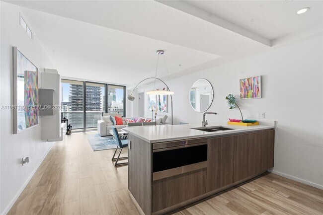 Building Photo - 801 S Miami Ave