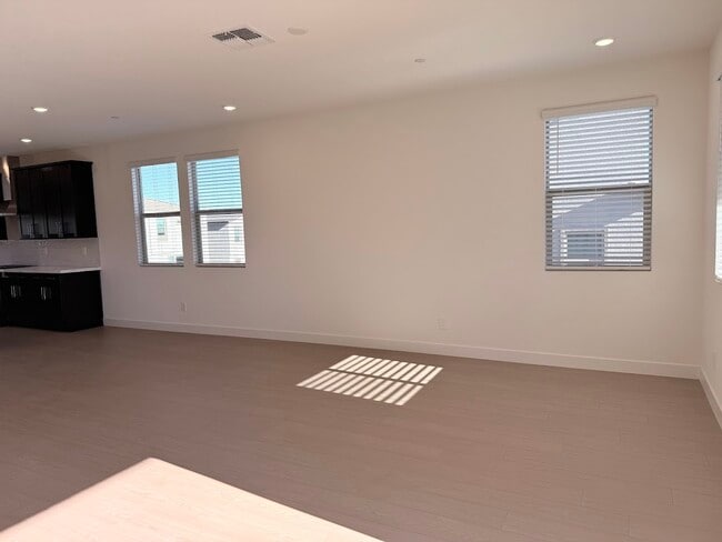 Building Photo - 11737 Stone Curlew Ave