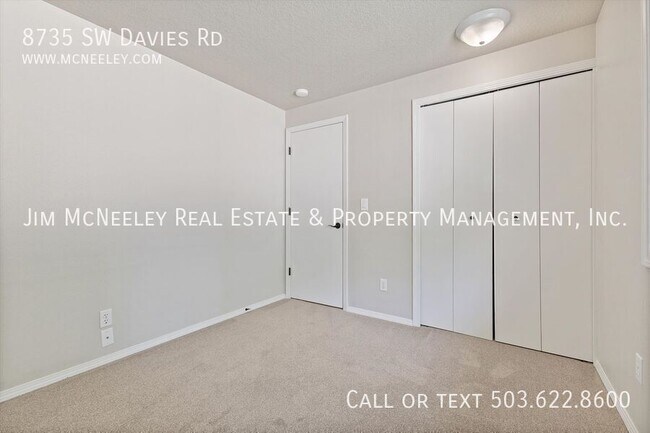 Building Photo - 8735 SW Davies Rd