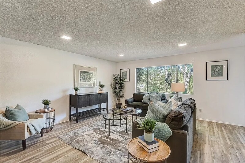 Building Photo - 1935 Alpha Rd