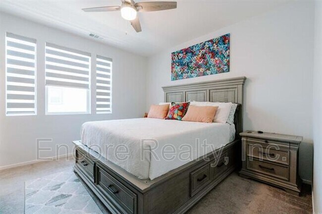 Building Photo - 5381 Calle Rockfish