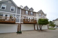 Building Photo - 2-Bedroom, 2-Bath Townhome in Pleasant Hill with a 2-Car Attached Garage