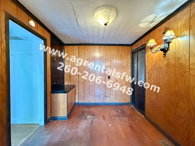 Building Photo - 2919 S Harrison St
