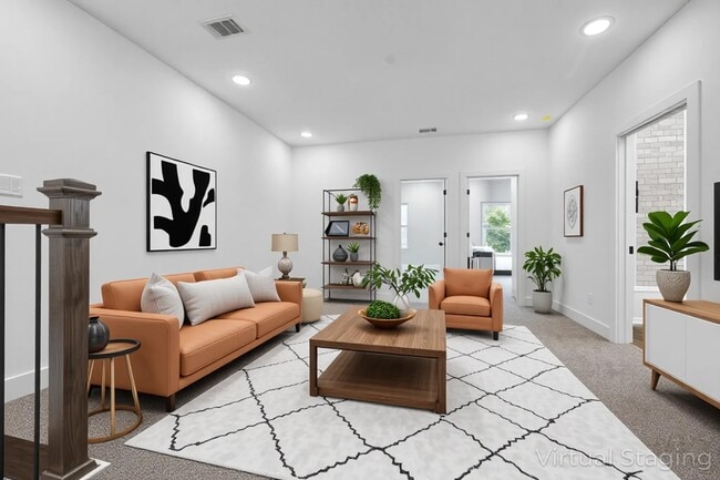 Building Photo - 2015 Brackenridge St