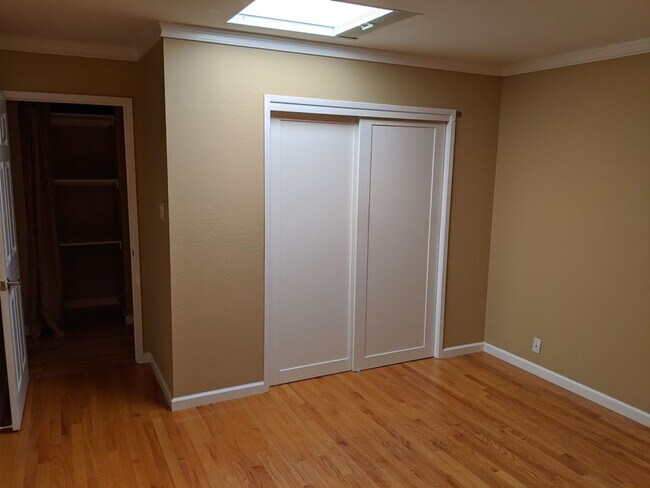 Building Photo - EMERALD HILLS - Premium updates thoughout including park like back yard