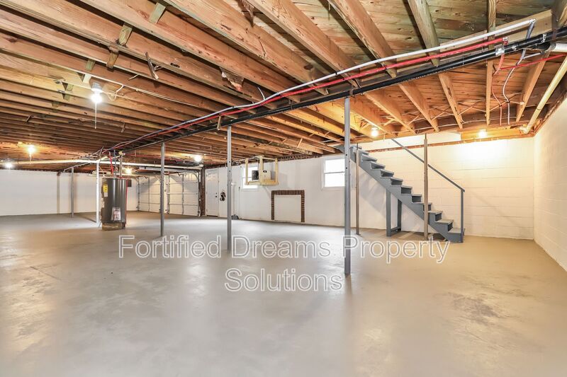 Building Photo - 2732 Knob Hill Dr