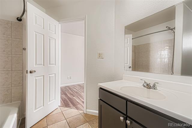 Building Photo - 714 E 18th Ave