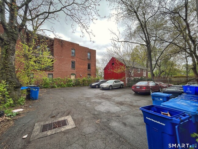 Building Photo - 88-90-90 Clark St