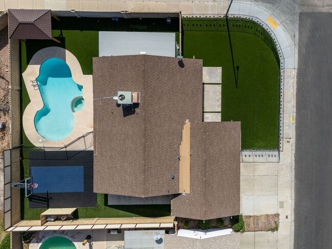 Building Photo - NEWLY RENOVATED SINGLE-STORY HOME LOCATED IN LAS VEGAS