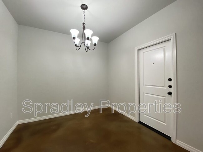 Building Photo - 206A Sparrow Cove
