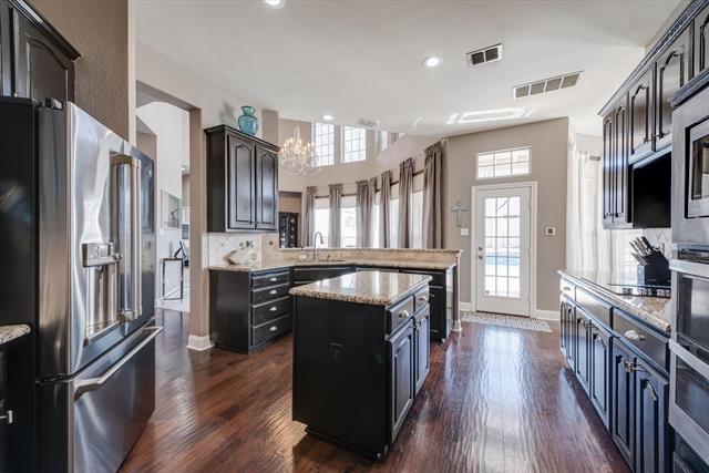 Building Photo - 1804 Briaroaks Dr