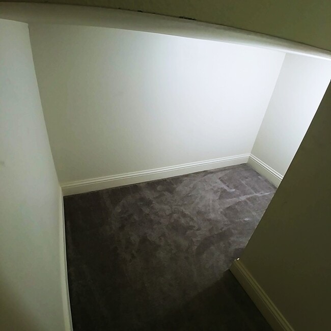 Building Photo - 104 Perfect Pl