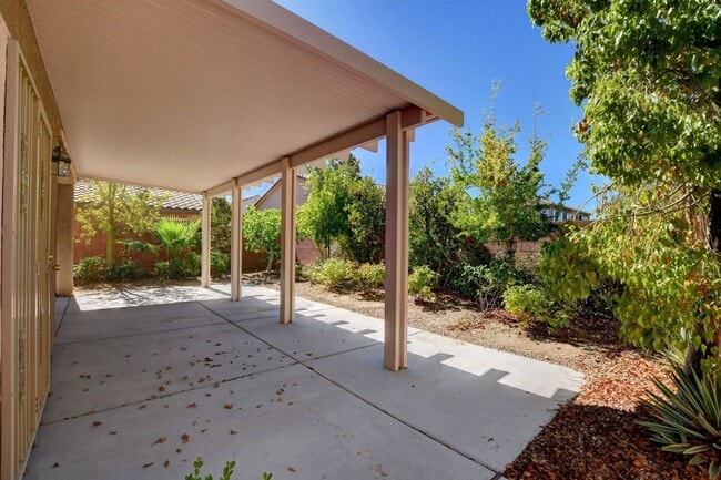 Building Photo - Stunning 4 bd Home in Spring Valley Coming Soon! Duel primary suites!