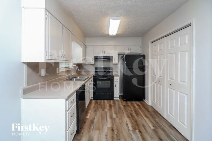 Building Photo - 2845 Tray Ct