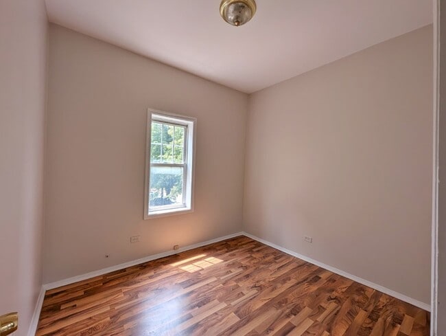 Building Photo - 1825 N Kedzie Ave