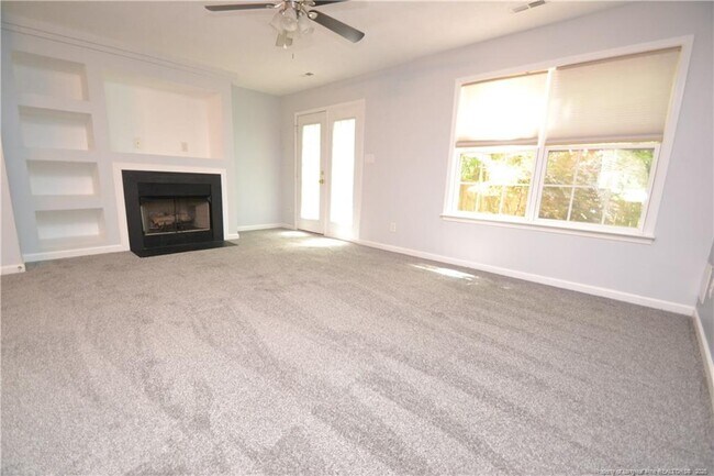 Building Photo - 308 Black Bird Ct