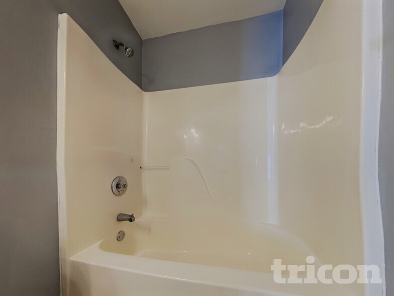 Building Photo - 621 Southern Trace Crossing